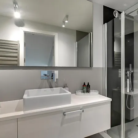 Lägenhetshotell Waterlane Riverside Spa, Pool & Gym By Downtown