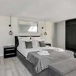 Waterlane Riverside Spa, Pool & Gym By Downtown Danzig
