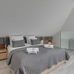 Waterlane Riverside Spa, Pool & Gym By Downtown 4*
