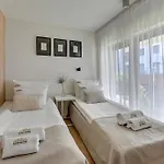 Aparthotel Waterlane Riverside Spa, Pool & Gym By Downtown