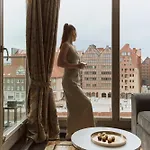 Waterlane Riverside Spa, Pool & Gym By Downtown Aparthotel