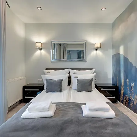 Waterlane Riverside Spa, Pool & Gym By Downtown Apartment *