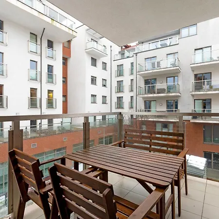Waterlane Riverside Spa, Pool & Gym By Downtown Apartment *