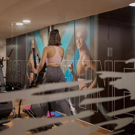 Waterlane Riverside Spa, Pool & Gym By Downtown