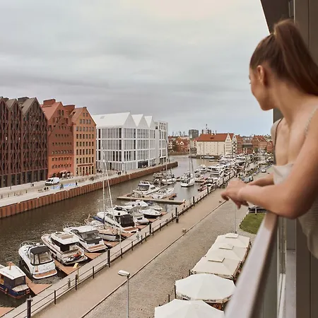 Waterlane Riverside Spa, Pool & Gym By Downtown