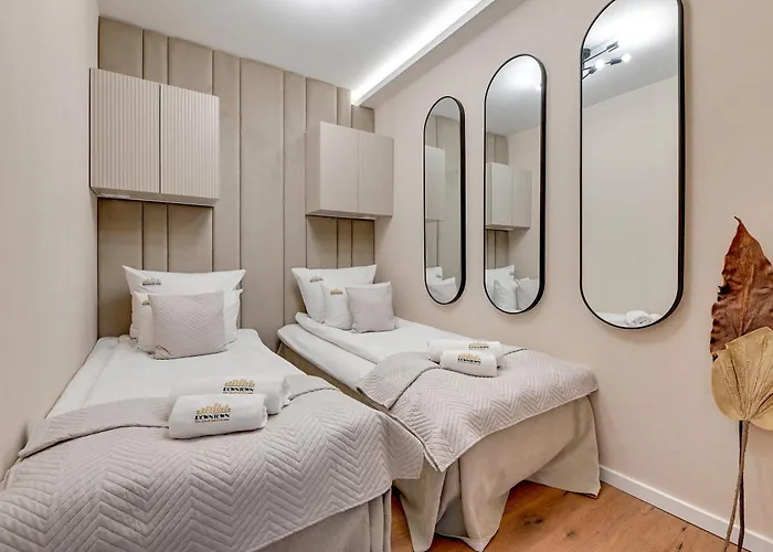 Waterlane Riverside Spa, Pool & Gym By Downtown Апарт-отель Гданьск