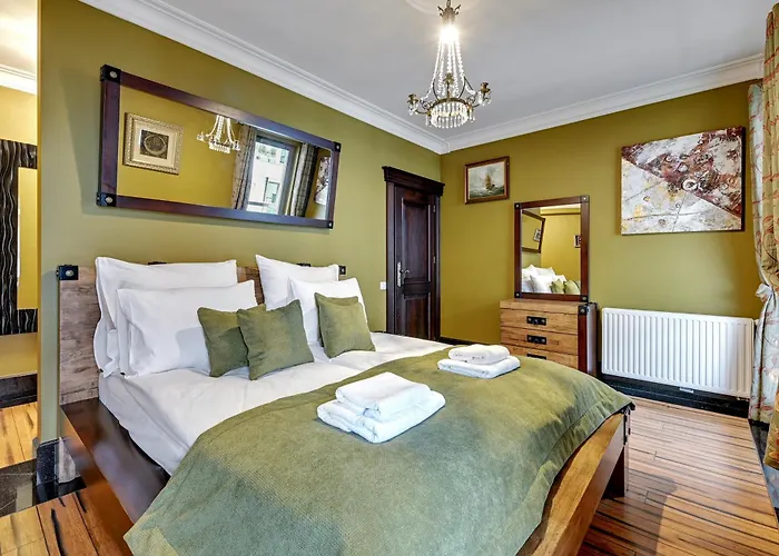 Waterlane Riverside Spa, Pool & Gym By Downtown מלון דירות