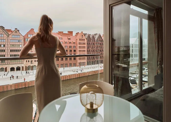 Waterlane Riverside Spa, Pool & Gym By Downtown