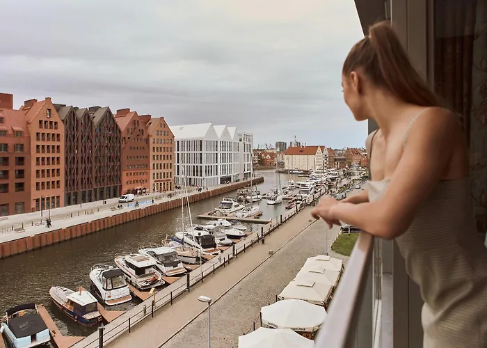 Waterlane Riverside Spa, Pool & Gym By Downtown