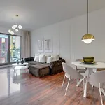 Waterlane Riverside Spa, Pool & Gym By Downtown 4* 格但斯克