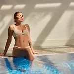 Waterlane Riverside Spa, Pool & Gym By Downtown 4*