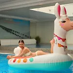 公寓式酒店 Waterlane Riverside Spa, Pool & Gym By Downtown