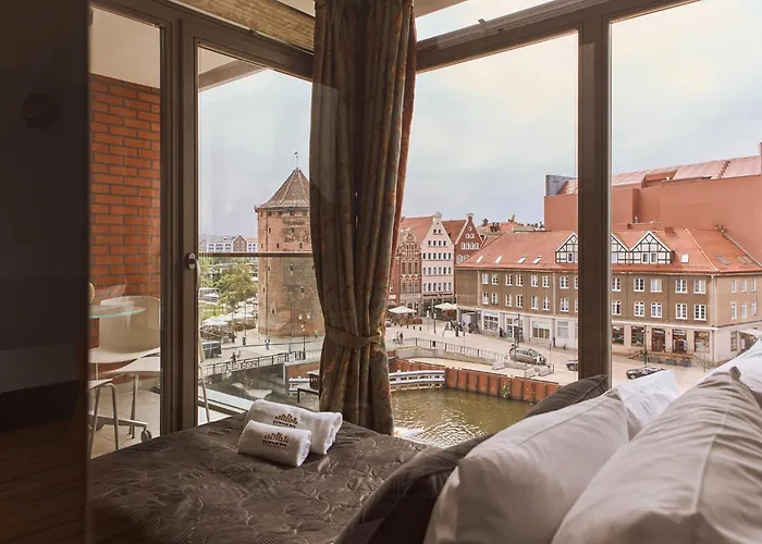 Waterlane Riverside Spa, Pool & Gym By Downtown Apart Otel